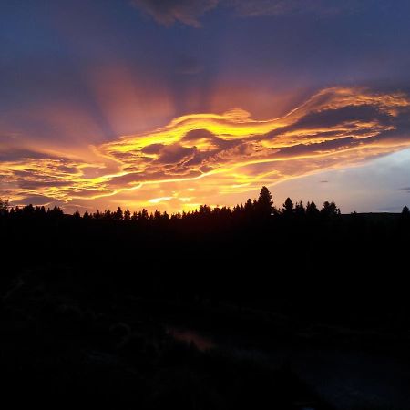 Sunset Chalet Villa Lake Tekapo Exterior photo