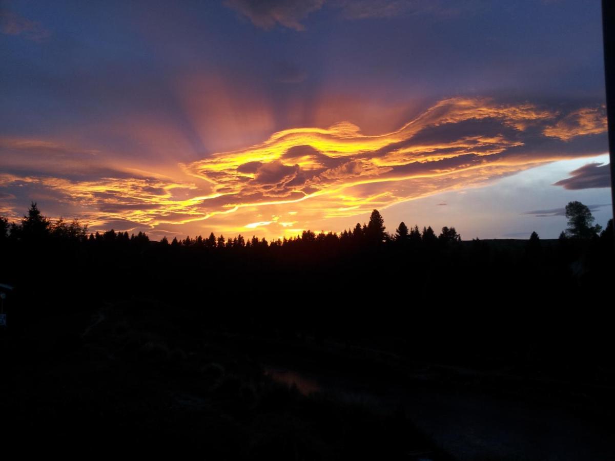 Sunset Chalet Villa Lake Tekapo Exterior photo