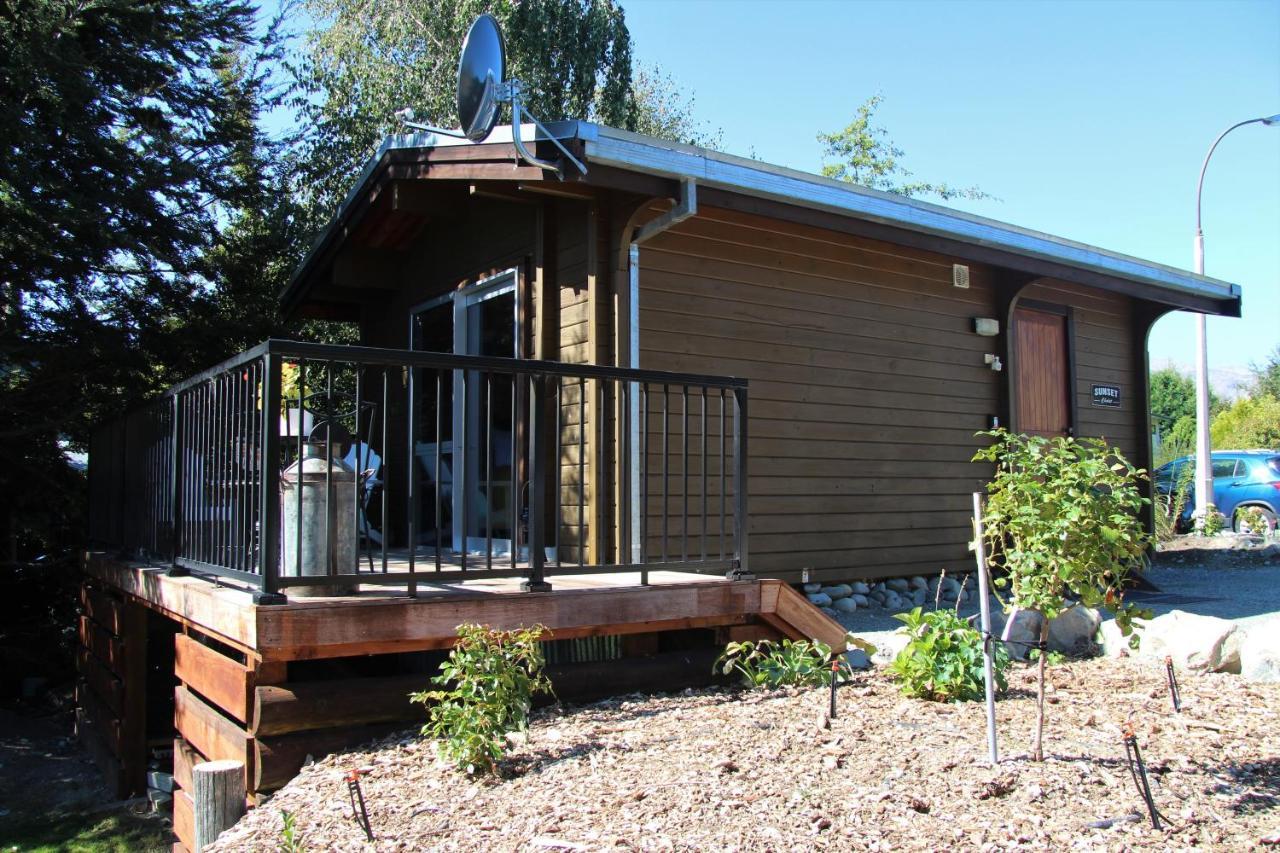 Sunset Chalet Villa Lake Tekapo Exterior photo